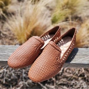Birdies The Starling Vegan Woven Loafer in Cognac, size 7